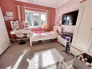 Bedroom- click for photo gallery